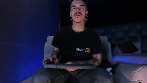 Snapshot of kaletattoos chatting on February 14, 11:18 am Kale online show from February 14, 11:18 am