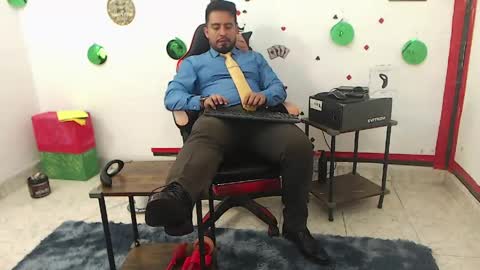 Kaleth online show from May 5, 6:27 pm