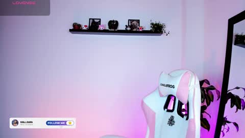 Kali Ka Please help me with your thumbs up its important   dont forget my birthday on October 26 online show from November 16, 6:13 pm