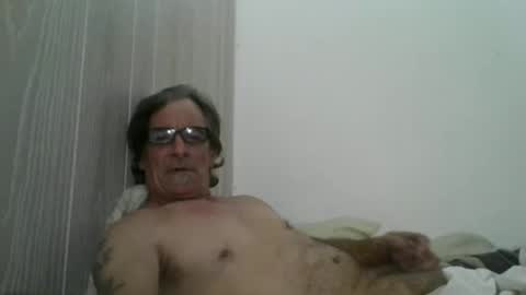 Snapshot of kalifornia91666 chatting on January 8, 1:32 am kalifornia91666 online show from January 8, 1:32 am