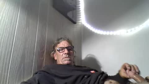 Snapshot of kalifornia91666 chatting on October 11, 5:39 am kalifornia91666 online show from October 11, 5:39 am