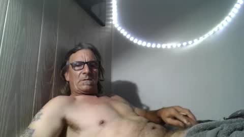 Snapshot of kalifornia91666 chatting on October 19, 8:09 pm kalifornia91666 online show from October 19, 8:09 pm