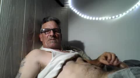 Snapshot of kalifornia91666 chatting on November 8, 2:01 am kalifornia91666 online show from November 8, 2:01 am