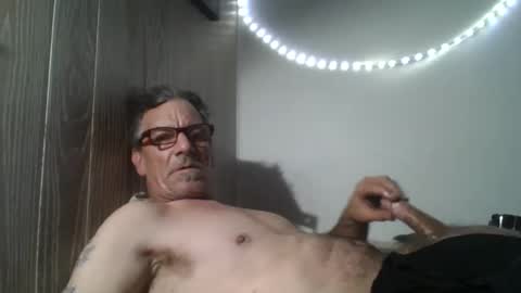 Snapshot of kalifornia91666 chatting on December 22, 7:05 am kalifornia91666 online show from December 22, 7:05 am