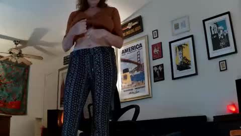 Tara Smith online show from October 27, 3:49 pm