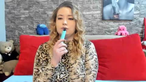 kalindahot online show from February 13, 6:15 pm