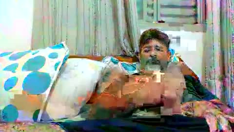 Snapshot of kaliu2021 chatting on February 5, 8:41 am kaliu2021 online show from February 5, 8:41 am