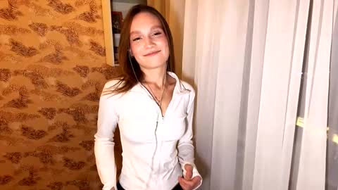 Snapshot of kallieboice chatting on October 30, 3:57 pm Kallie online show from October 30, 3:57 pm