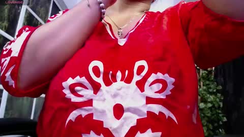 Alisha online show from November 20, 10:15 am