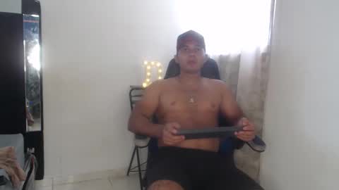 Snapshot of kalvinhot77 chatting on September 30, 7:52 pm kalvinhot77 online show from September 30, 7:52 pm
