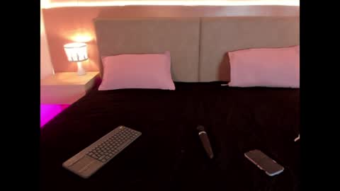 kalyx_lana online show from July 5, 7:32 pm