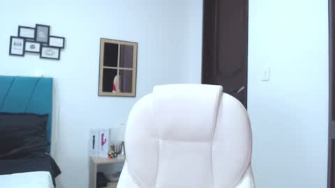 Kamilalopez online show from January 27, 10:49 pm