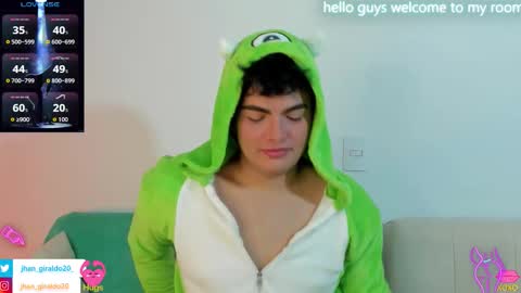 Snapshot of kami_22 chatting on January 7, 12:02 am camilo independent model online show from January 7, 12:02 am