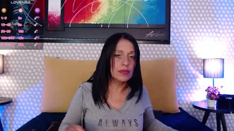 Snapshot of kamila_gh chatting on April 5, 8:39 pm Kami online show from April 5, 8:39 pm