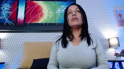 Snapshot of kamila_gh chatting on April 22, 7:59 pm Kami online show from April 22, 7:59 pm