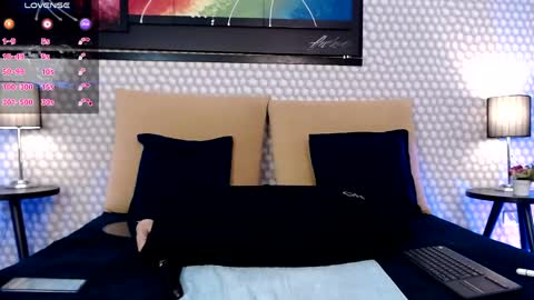 Snapshot of kamila_gh chatting on May 6, 8:03 pm Kami online show from May 6, 8:03 pm
