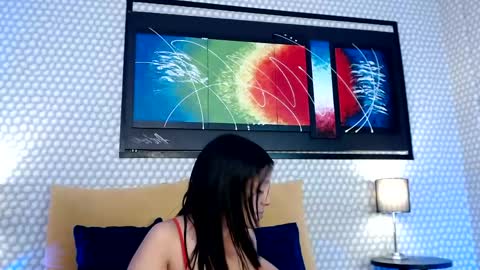 Snapshot of kamila_gh chatting on May 8, 8:25 pm Kami online show from May 8, 8:25 pm