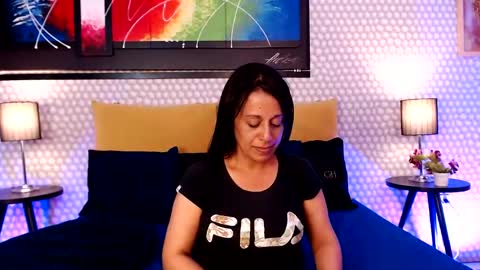 Snapshot of kamila_gh chatting on May 15, 7:21 pm Kami online show from May 15, 7:21 pm