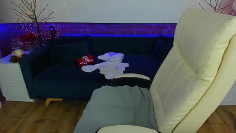 kamilahot25 online show from December 23, 6:33 am