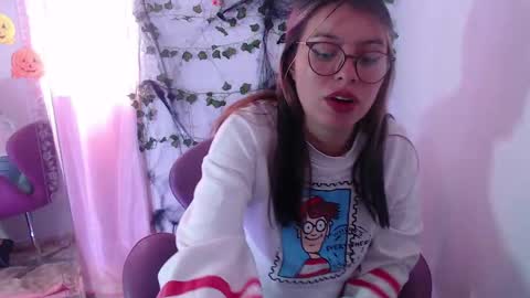 kamilew online show from November 2, 4:09 pm