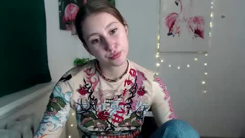 Snapshot of kamilla_love_ chatting on November 1, 1:35 pm kamilla_love_ online show from November 1, 1:35 pm