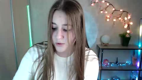 kamilla_love_ online show from May 6, 12:43 pm