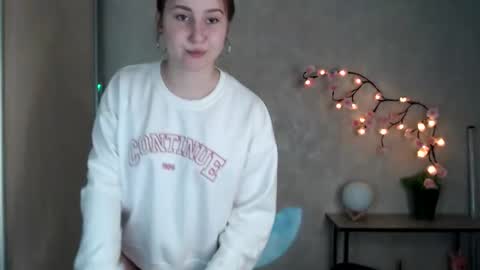 kamilla_love_ online show from May 7, 12:54 pm