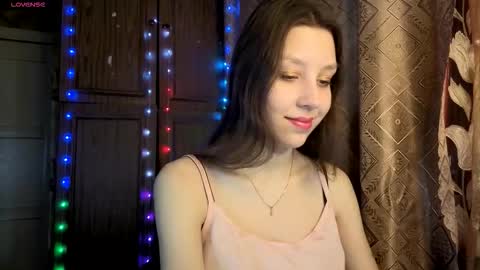 Mari  Simmons online show from January 12, 12:05 am