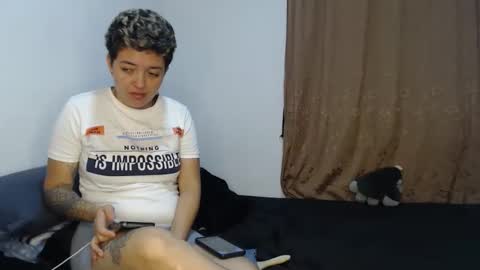 Snapshot of kammy_cami chatting on April 24, 12:40 pm kammy y camila online show from April 24, 12:40 pm