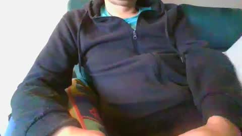 Snapshot of kanaletto chatting on December 3, 8:38 am Mario online show from December 3, 8:38 am