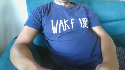 Snapshot of kanaletto chatting on October 25, 8:55 am Mario online show from October 25, 8:55 am