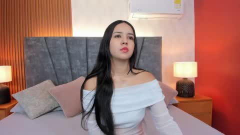 Snapshot of kandy_doll chatting on May 14, 6:37 pm Deisy Miller online show from May 14, 6:37 pm