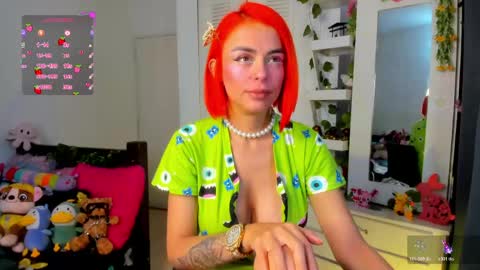 hello  Im Danni online show from April 28, 1:05 pm
