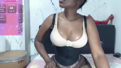 Paola online show from December 14, 5:40 pm