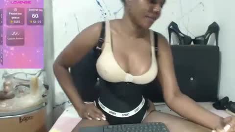 Paola online show from May 10, 3:39 pm