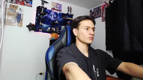 andres online show from October 11, 3:43 pm