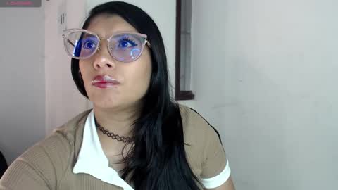 Snapshot of kanroji_mitsuri_11 chatting on October 16, 8:43 pm Sanctuary online show from October 16, 8:43 pm