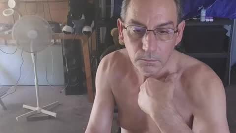 Snapshot of kantesswa chatting on December 27, 5:42 am Kim online show from December 27, 5:42 am