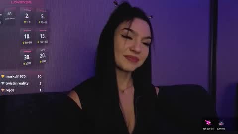 kara_life online show from October 24, 1:35 am