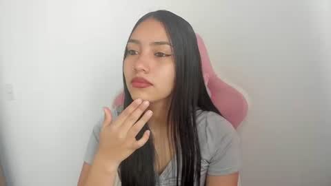karely_sweet_ online show from June 19, 1:59 pm