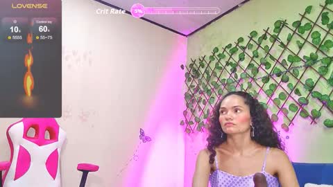 Karen  online show from December 3, 3:21 pm