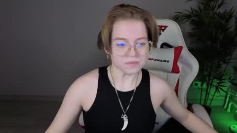 Karen online show from March 21, 1:43 am