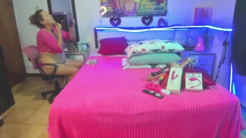 Karen online show from December 7, 3:47 am