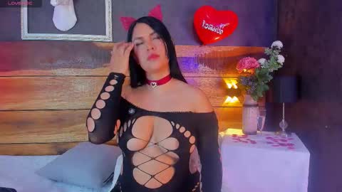 Snapshot of karen_roldan chatting on February 14, 3:36 am online show from February 14, 3:36 am