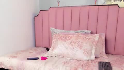 Snapshot of karen_simss chatting on October 13, 1:33 pm Karen online show from October 13, 1:33 pm