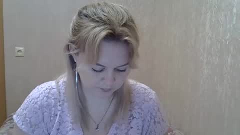 karennelsonx online show from January 4, 3:17 pm