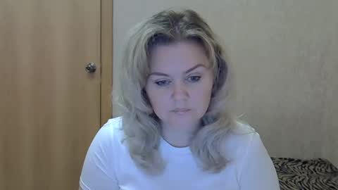 karennelsonx online show from May 11, 2:45 pm
