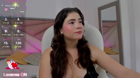 Snapshot of karenpautt chatting on January 4, 5:47 pm Karen online show from January 4, 5:47 pm