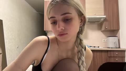May online show from May 13, 3:20 pm