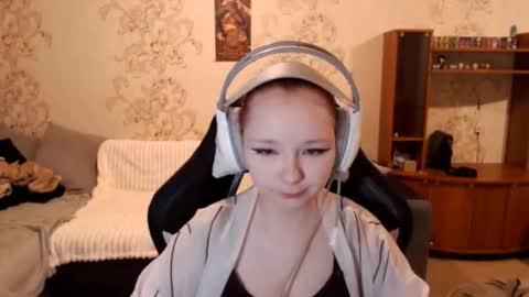 Lisa Backler online show from September 19, 3:24 pm